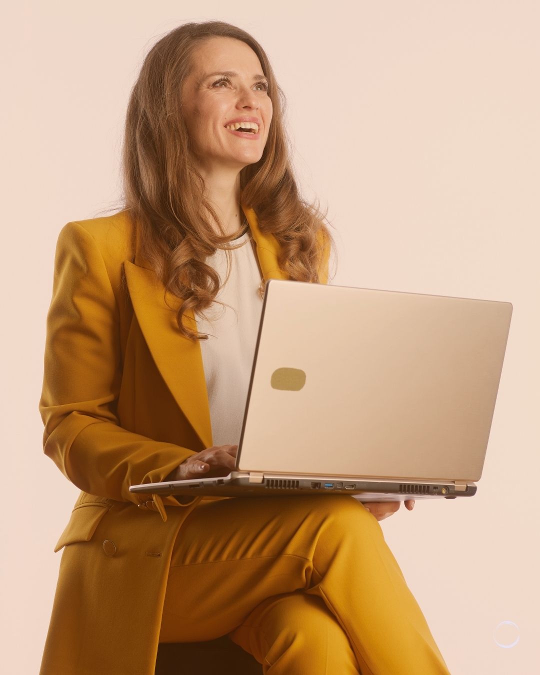 Profesional independiente con asesoría de Emprende Project